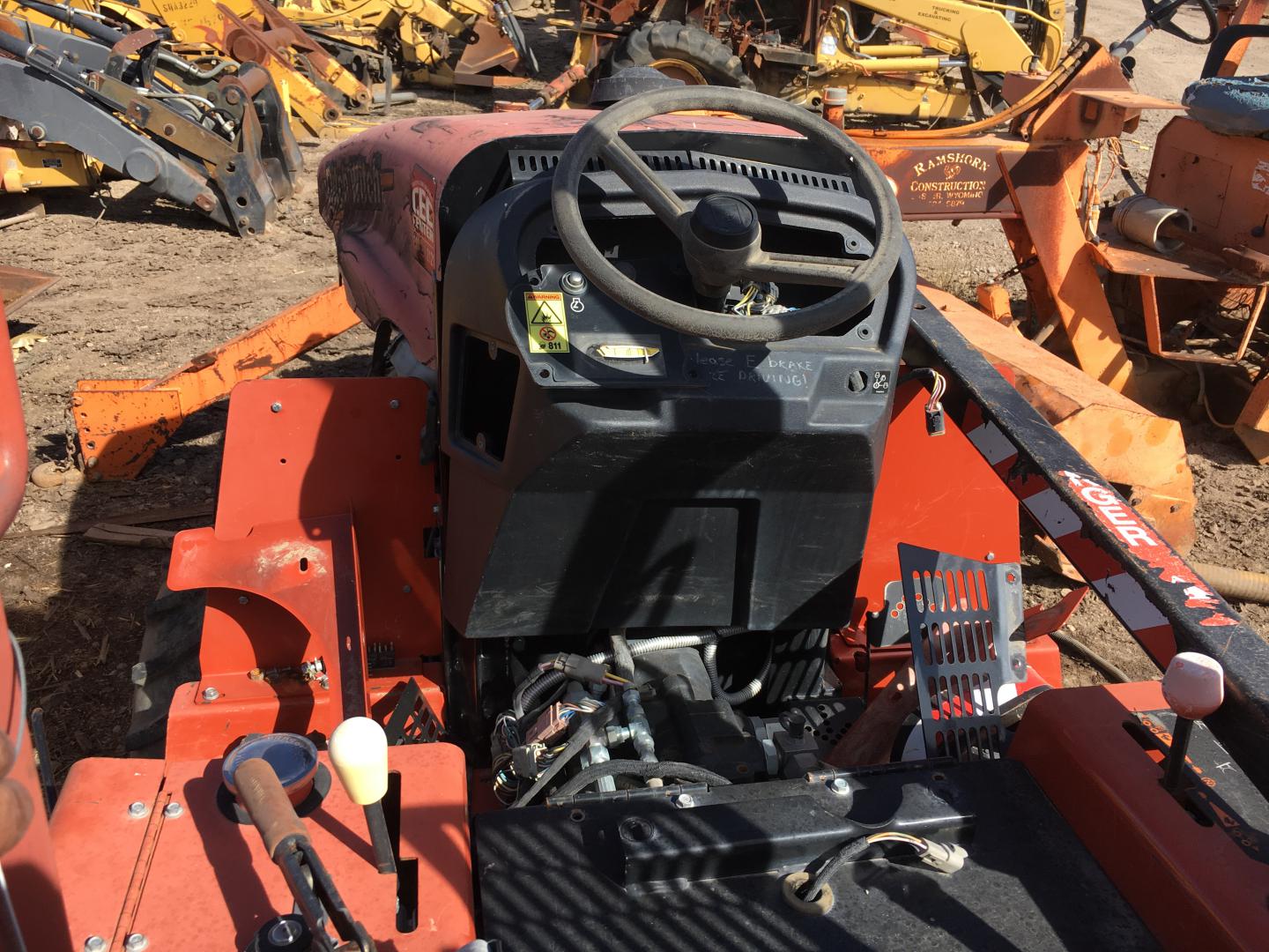 ./imagenes/INVOICE/2019/15743/ZANJADORA DITCH WITCH_RT45 (36).JPG